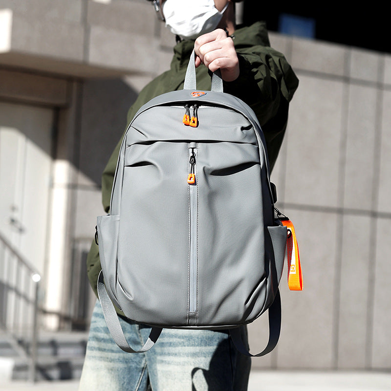 Sporty backpack with intelligent compartment design and robust protection