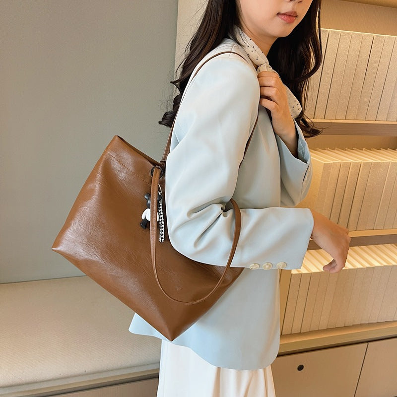 Chic Faux Leather Tote Bag