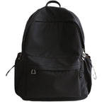 Practical backpack with innovative closure system