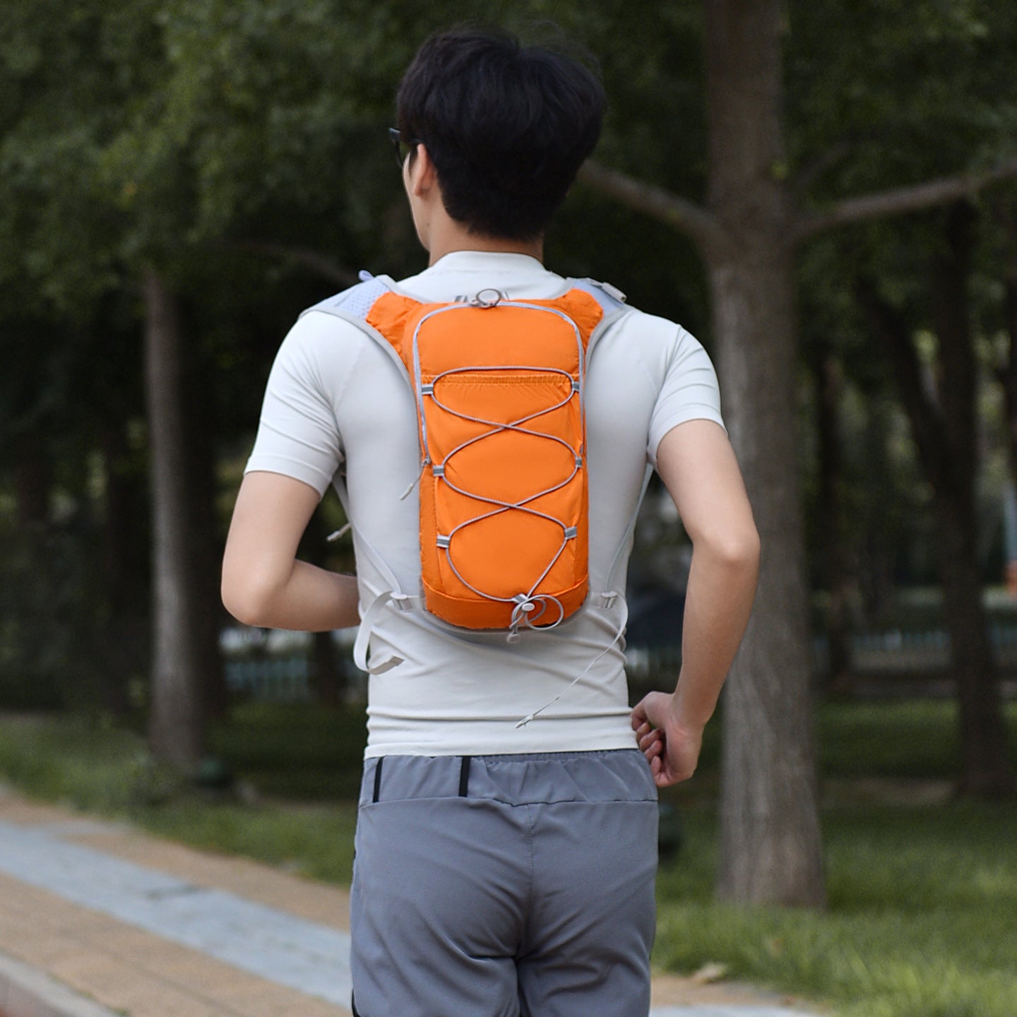 Hydration Pack with Adjustable Bladder System