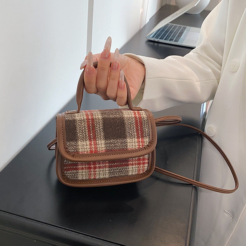 Textured Mini Messenger Bag