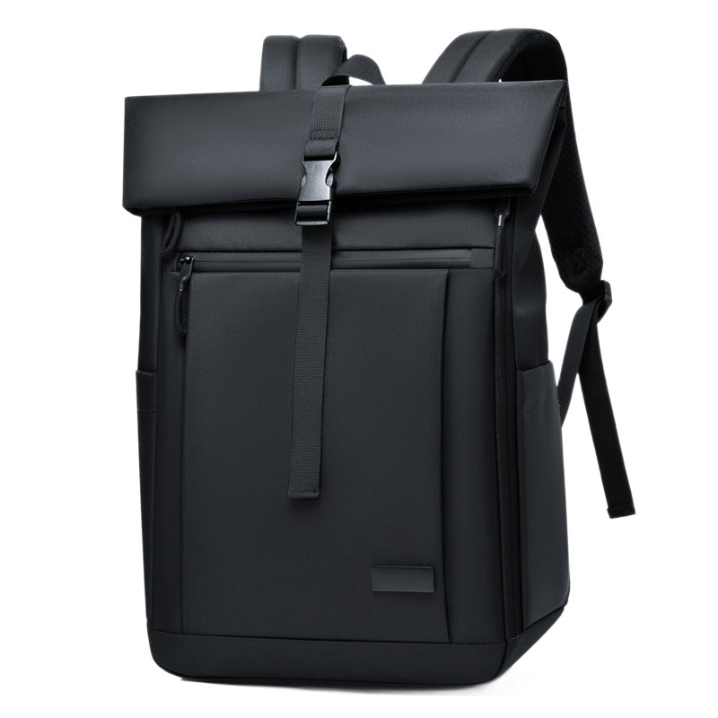 More elegant and functional backpack with reinforced carrying straps