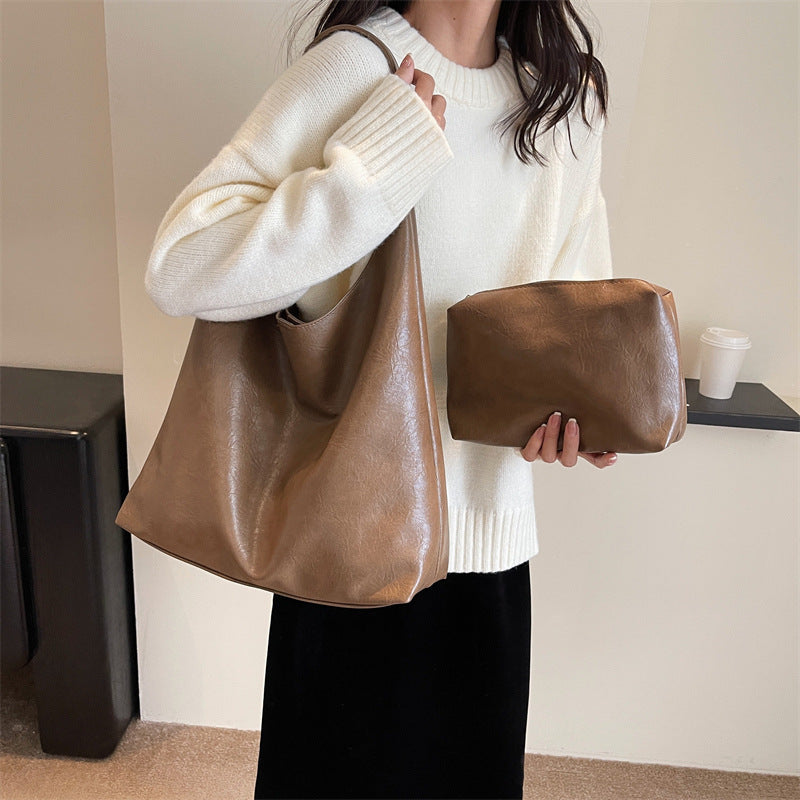 Minimalist Leather Tote Calm Wears