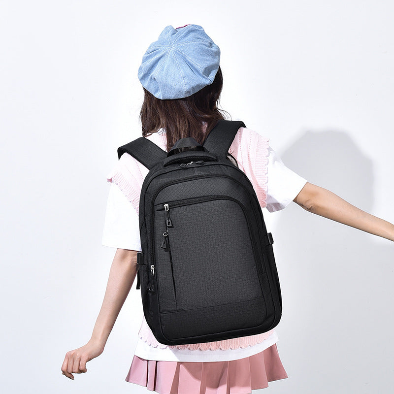Everyday backpack with intelligent compartment system