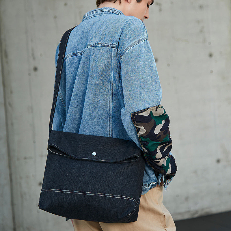 Casual Everyday Messenger Bag