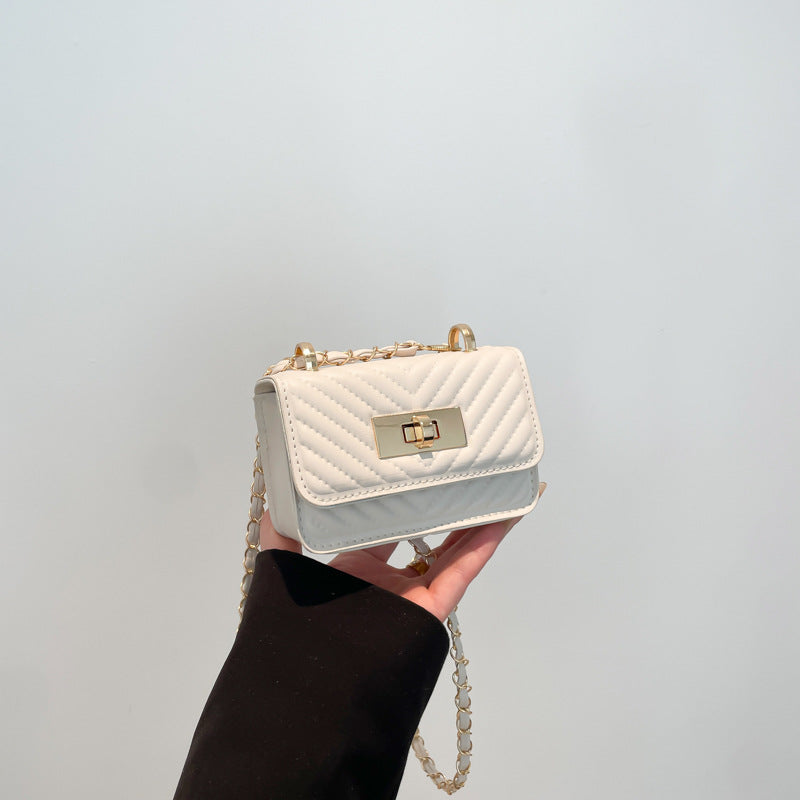 Women’s mini handbag with quilted design and golden clasp-https://detail.1688.com/offer/910781715613.html-Calm Wears-White-nothing-Calm Wears