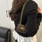 Ladies mini wallet with elegant chain decoration