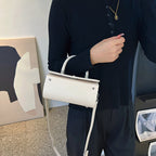 Ladies elegant shoulder bag with detachable shoulder strap
