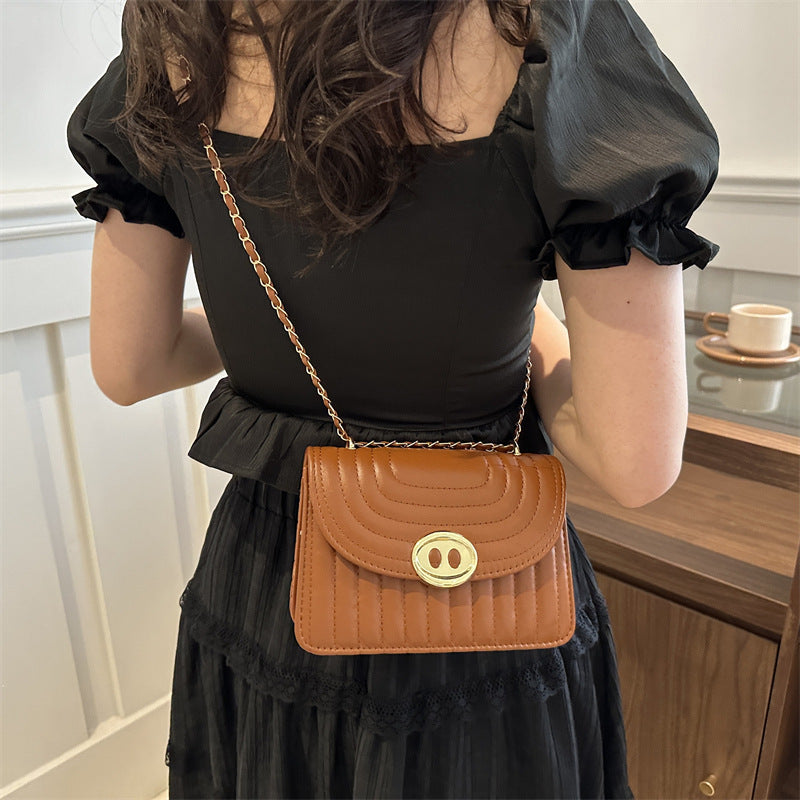 Quilted Chain Link Crossbody Handbag
