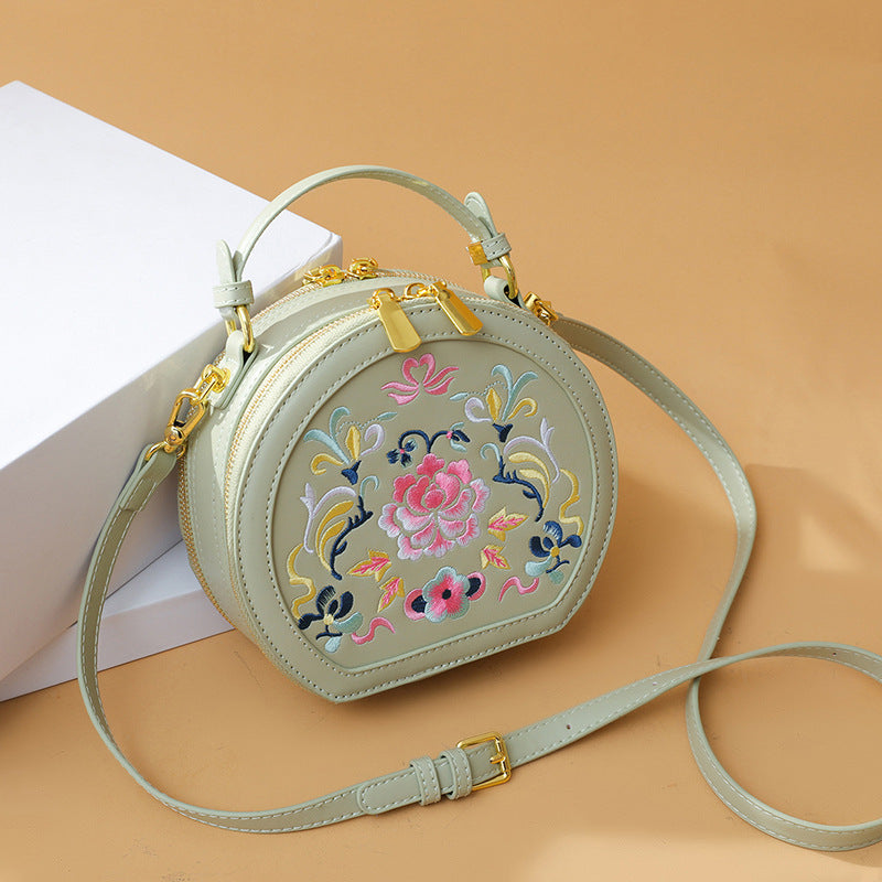 Vintage Floral Embroidered Handbag