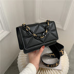 WoElegant Quilted Handheld Clutch