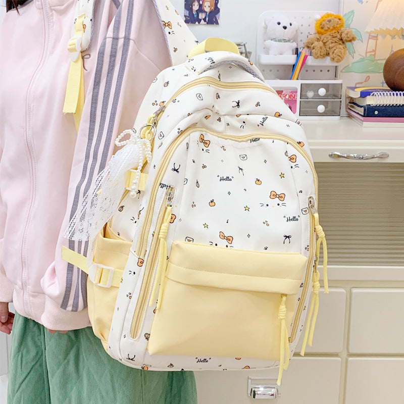 Leisure backpack with charming design and practical compartments