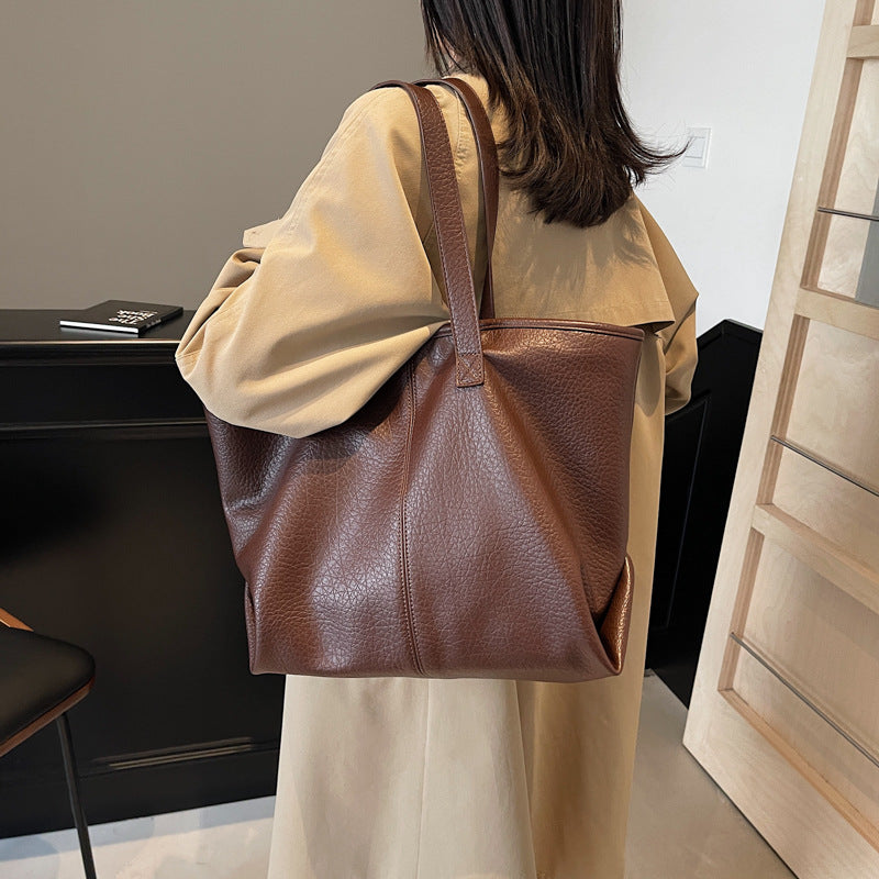 Large Trendy Tote Bag in Leather-dione couture20260421-Calm Wears-Black-Calm Wears