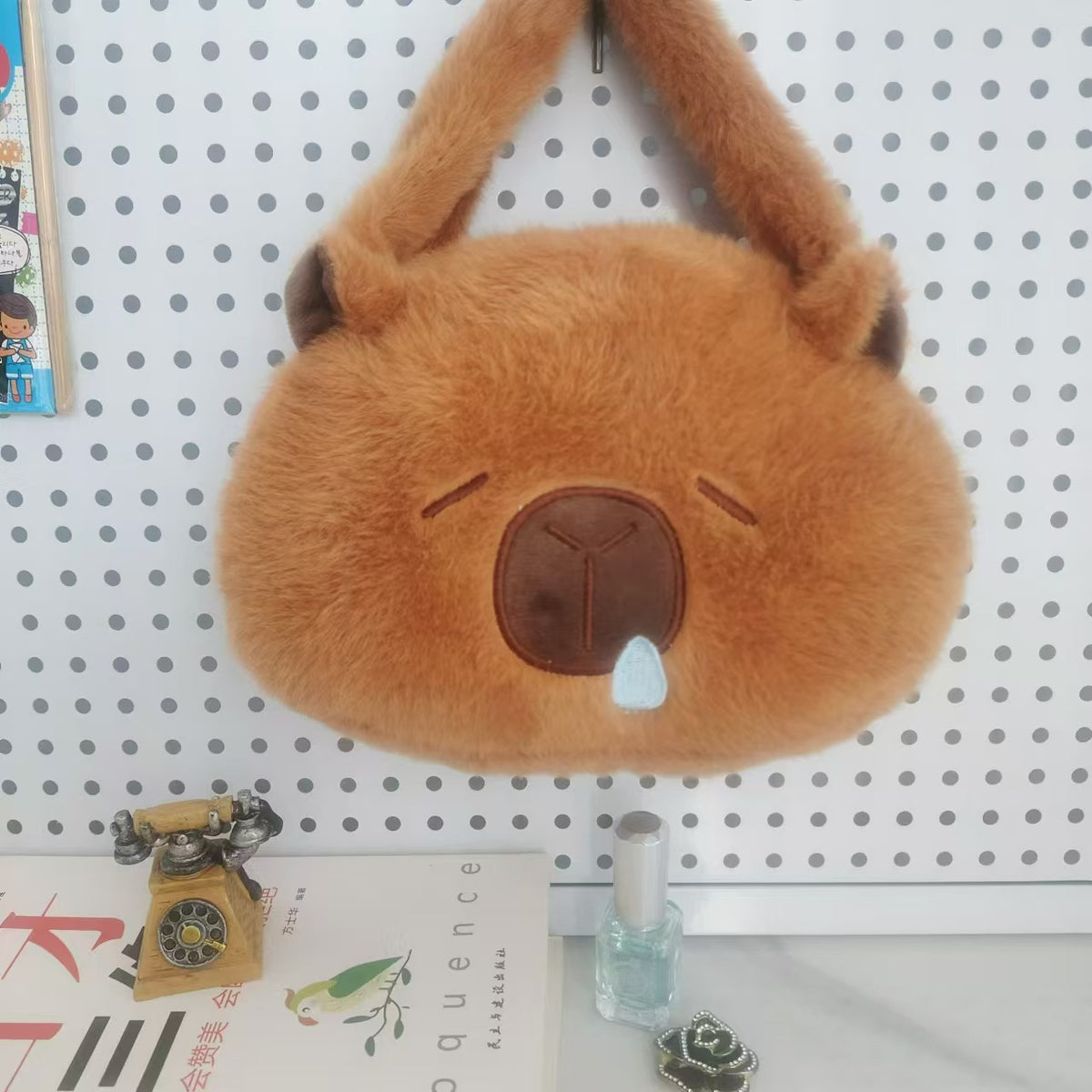 Plush handbag in cute bear design