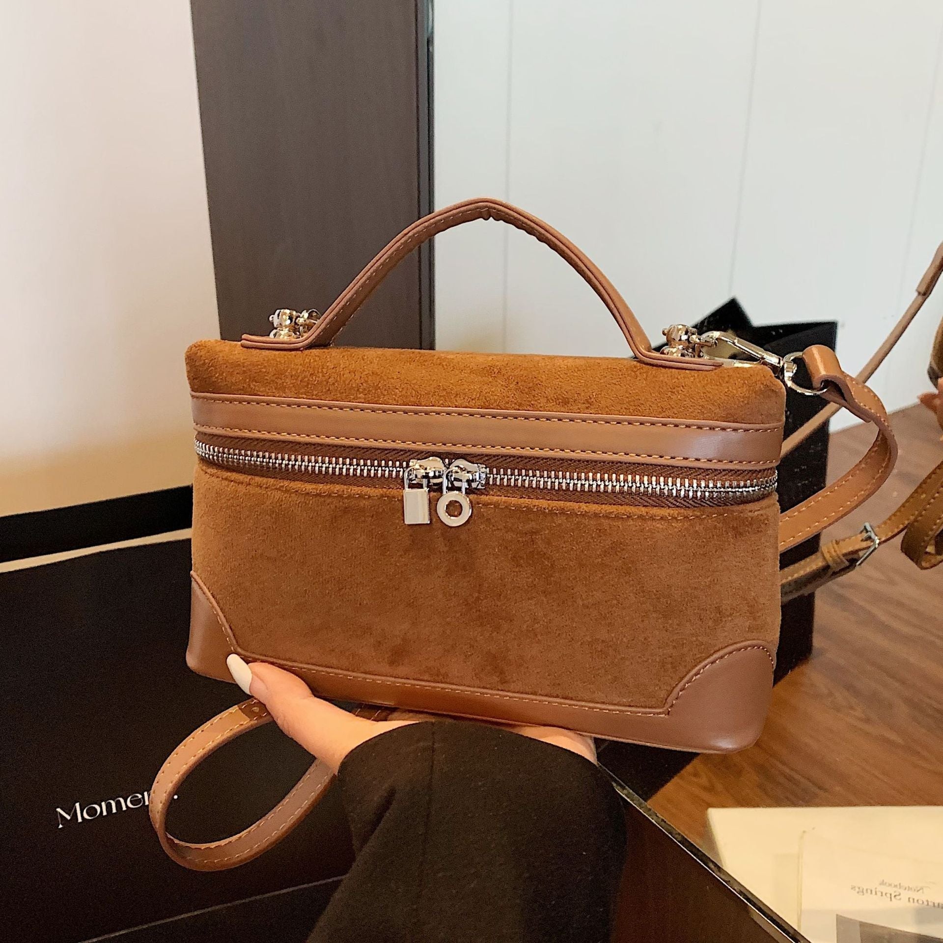 Women's shoulder bag made of soft suede leather with practical compartments-https://detail.1688.com/offer/986186060235.html-Calm Wears-Braun-nothing-Calm Wears