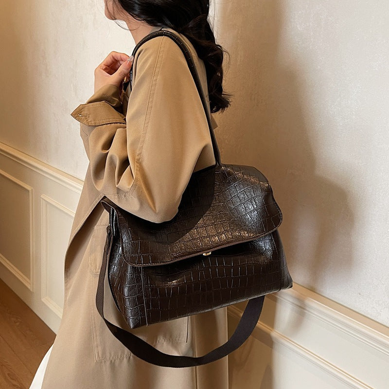 Women's shoulder bag in elegant crocodile look with adjustable shoulder strap-https://detail.1688.com/offer/996543631623.html-Calm Wears-Black-nothing-Calm Wears