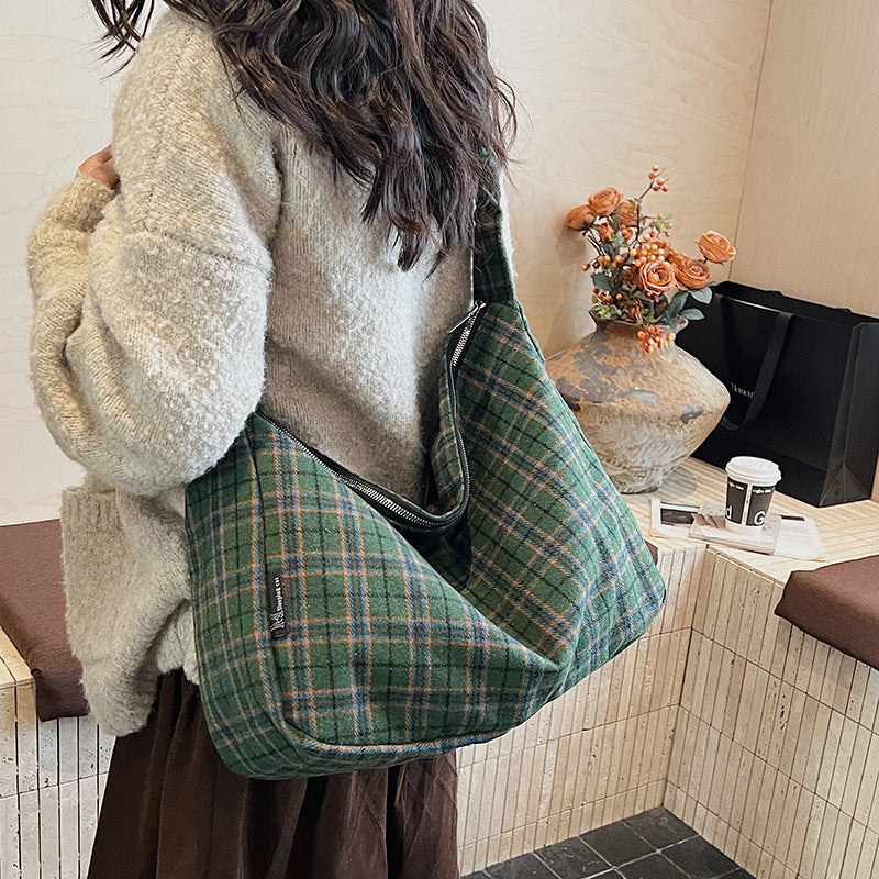 Chic Everyday Hobo Bag