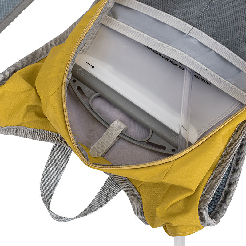 Sporty backpack with integrated hydration bladder