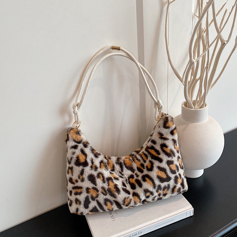 WoLuxurious Faux Fur Hobo Bag