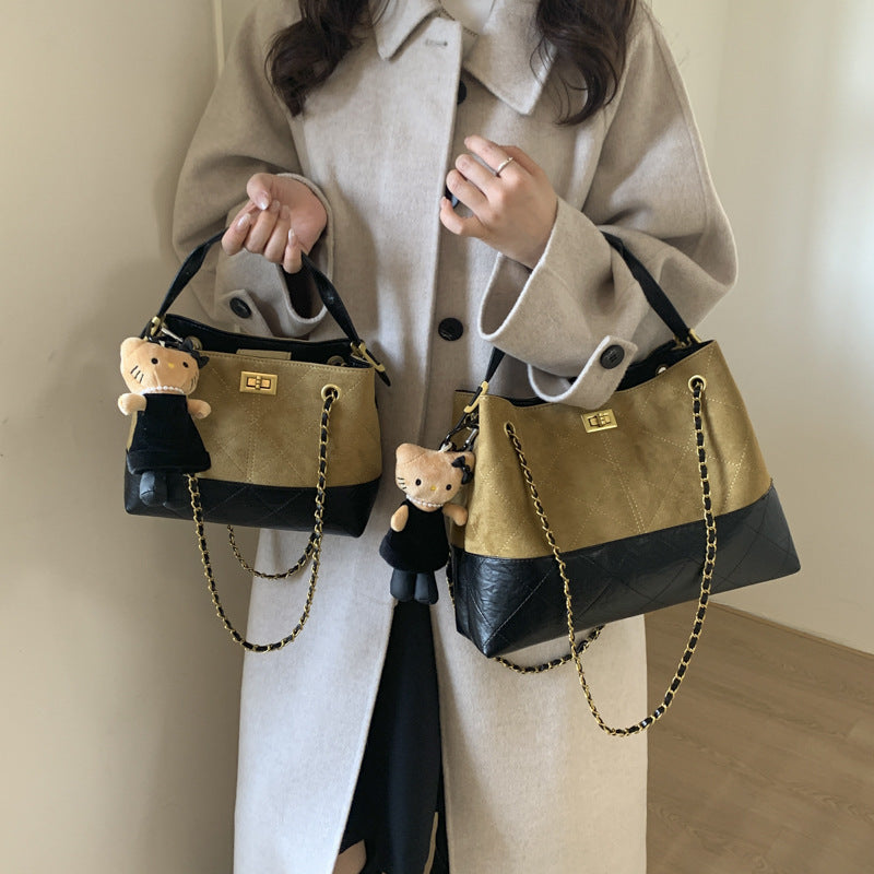 Women's shoulder bag with elegant chain accent and cute pendant-https://detail.1688.com/offer/983558158084.html-Calm Wears-Black-Size: With pendant-Calm Wears