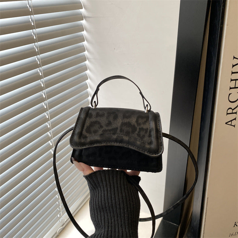Ladies' mini handbag in retro style with removable shoulder strap-https://detail.1688.com/offer/1033797226064.html-Calm Wears-Black-nothing-Calm Wears