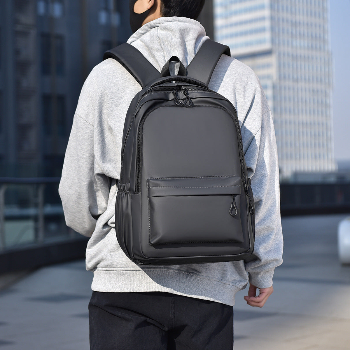 Classic Business Backpack with Ergonomic Design and Multiple Compartments