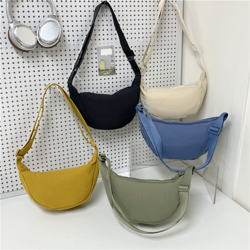 Comfortable shoulder bag with adjustable shoulder strap