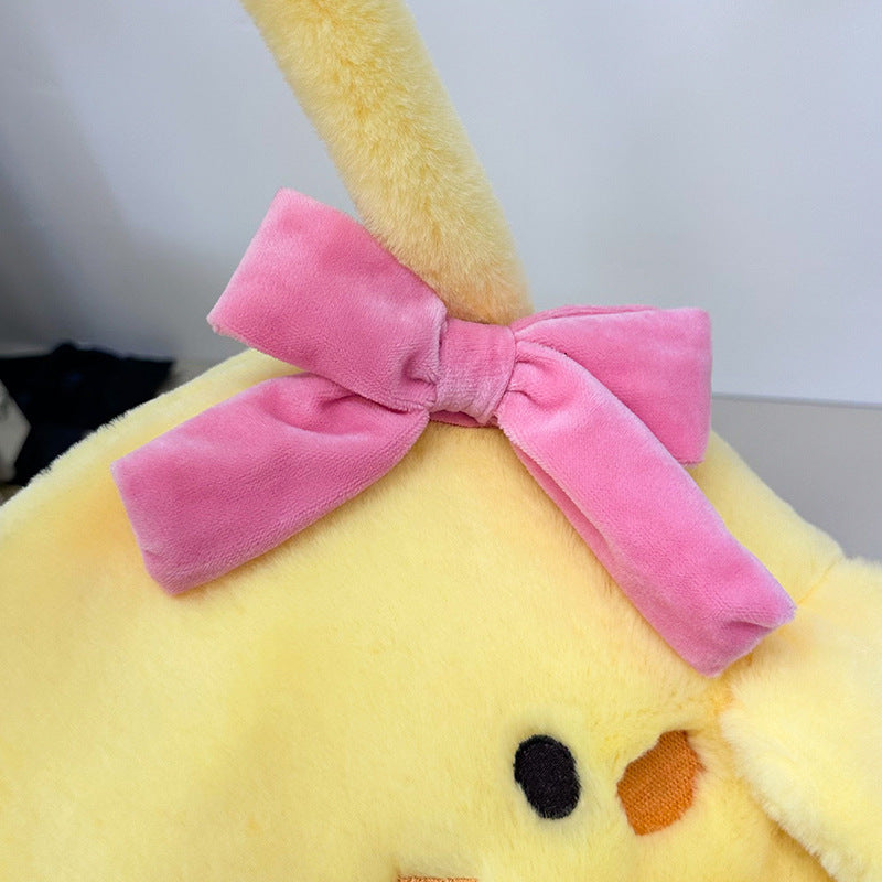 Cozy plush handbag in chicken design