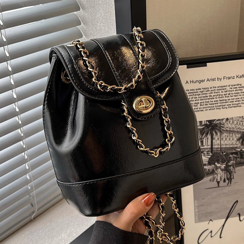 Chic Chain-accented Bucket Handbag