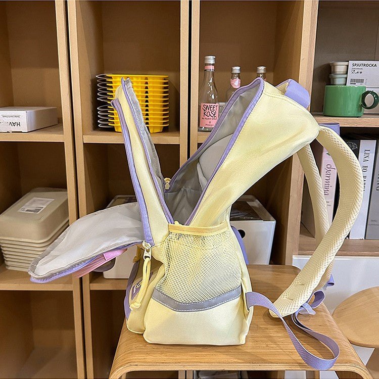 Children's backpack with playful animal motif and versatile compartments
