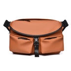 Shoulder bag with practical compartment system