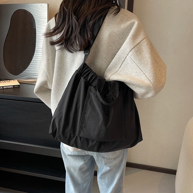 Spacious Everyday Duffle Bag Calm Wears