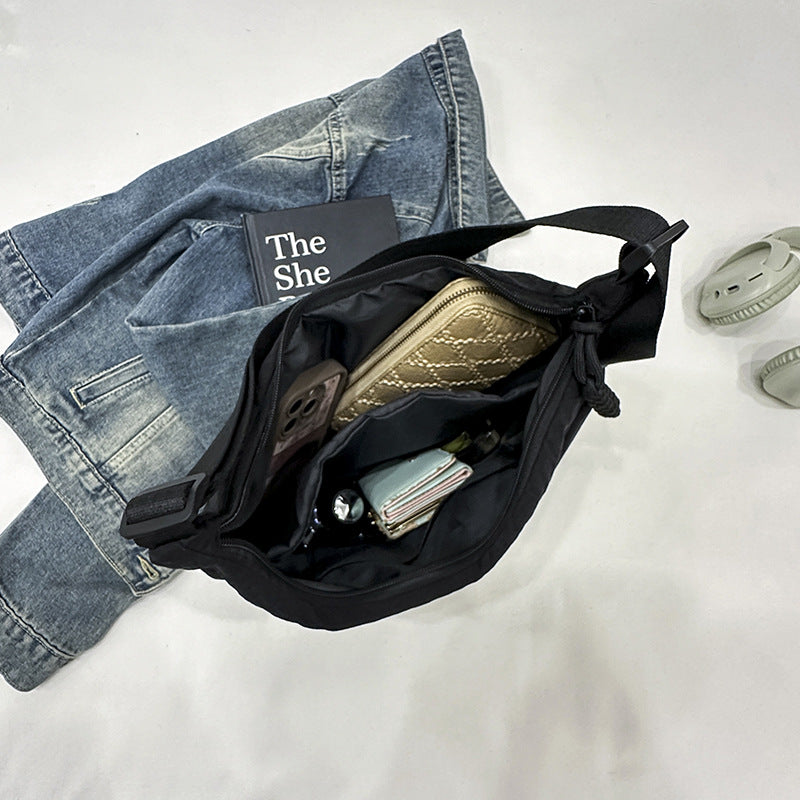 Casual shoulder bag with multifunctional zip pockets