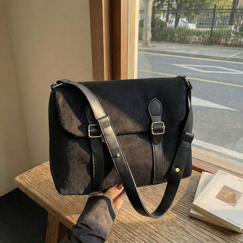 WoChic Vintage-Style Messenger Bag