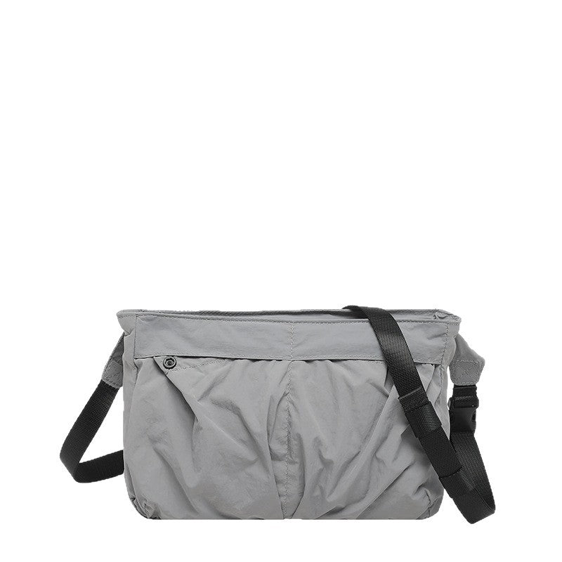 Fashionable shoulder bag with adjustable shoulder strap