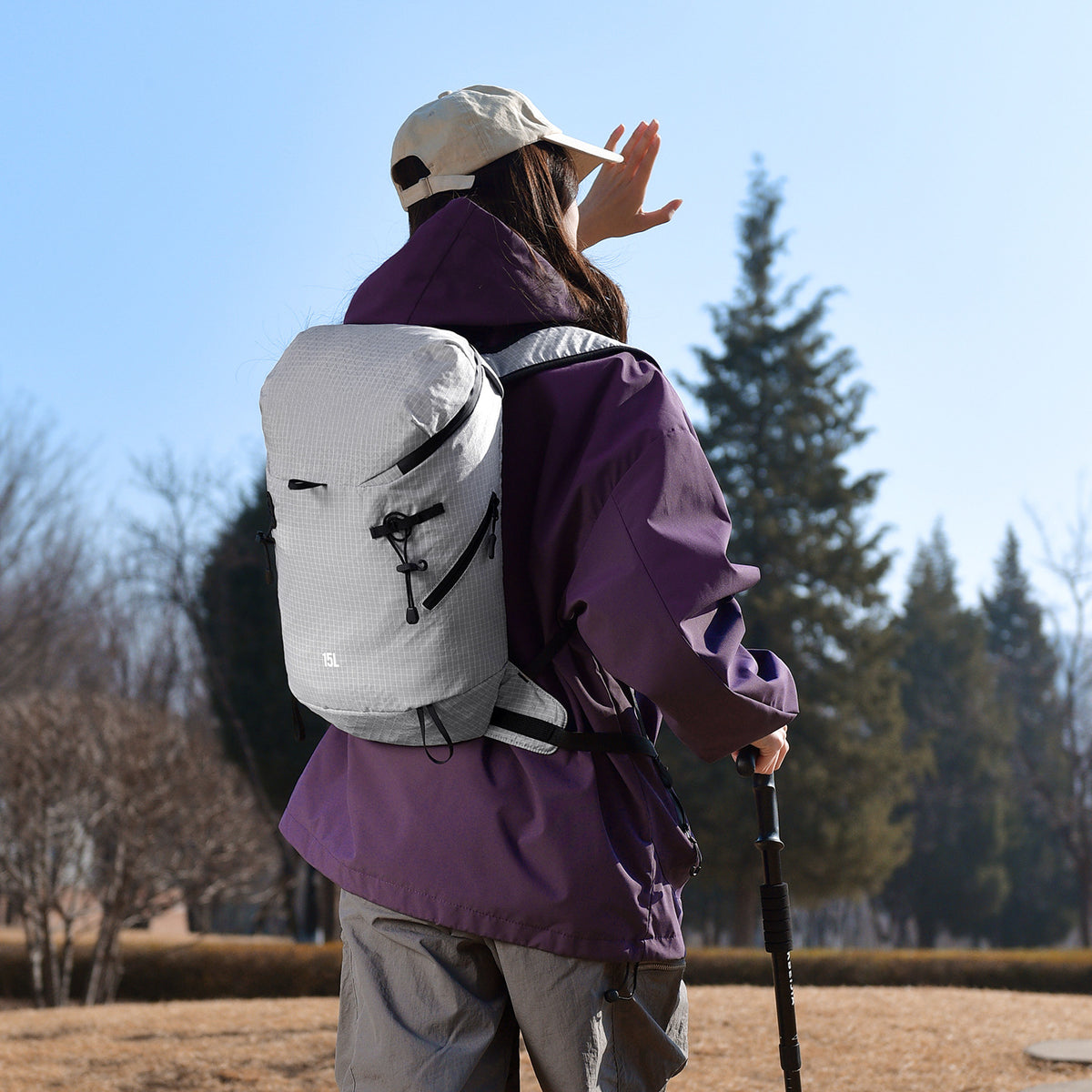 Outdoor backpack with versatile compartment system and comfort carrying system