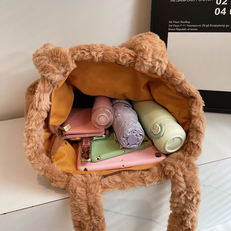 Cuddle bag in bear format