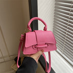 WoLuxurious Textured Leather Shoulder Bag