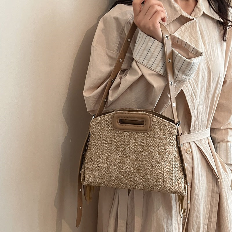Ladies stylish shoulder bag with decorative fringe detail-https://detail.1688.com/offer/1036050023994.html-Calm Wears-Khaki-Size: With pendant-Calm Wears