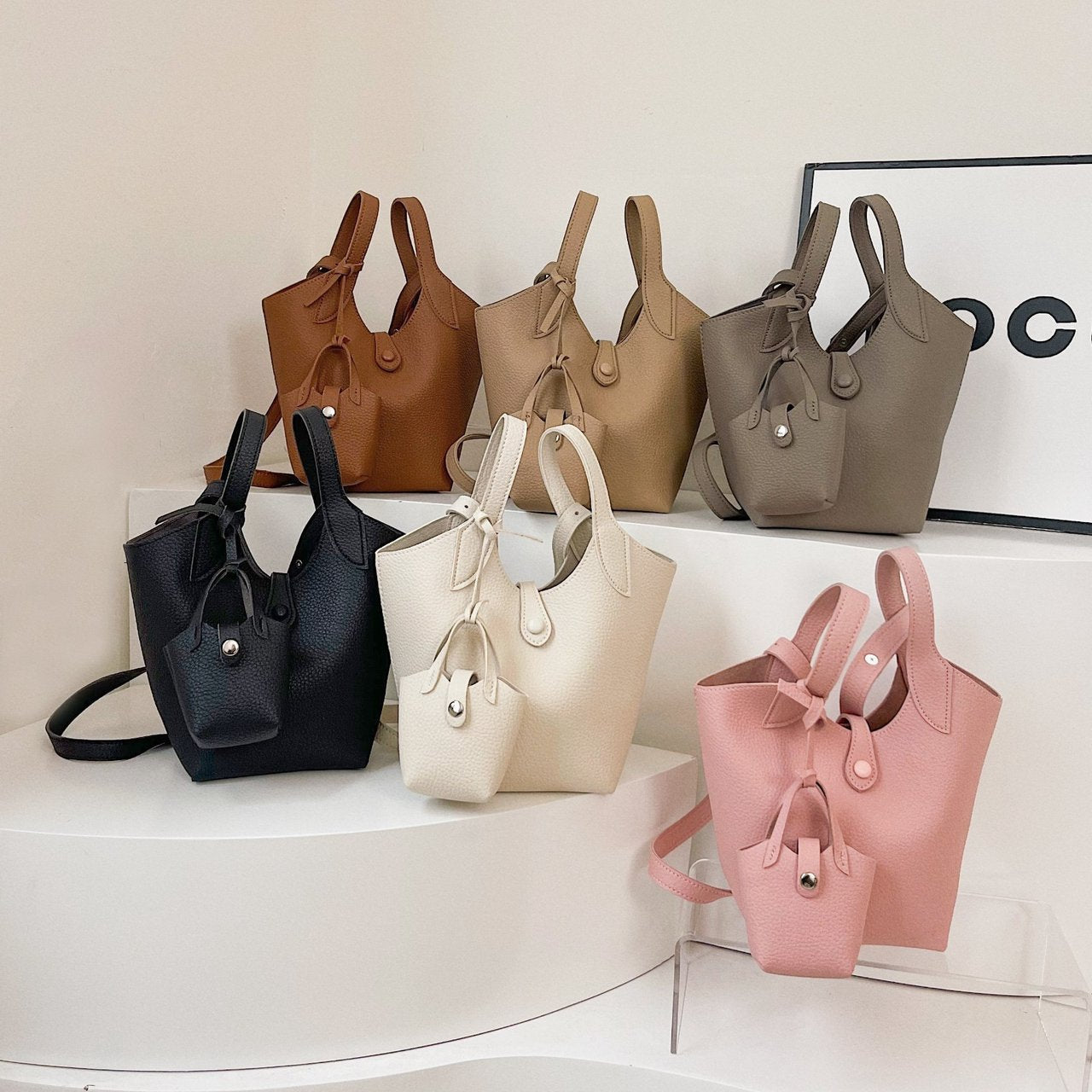 Ladies' tote bag with detachable mini organizer