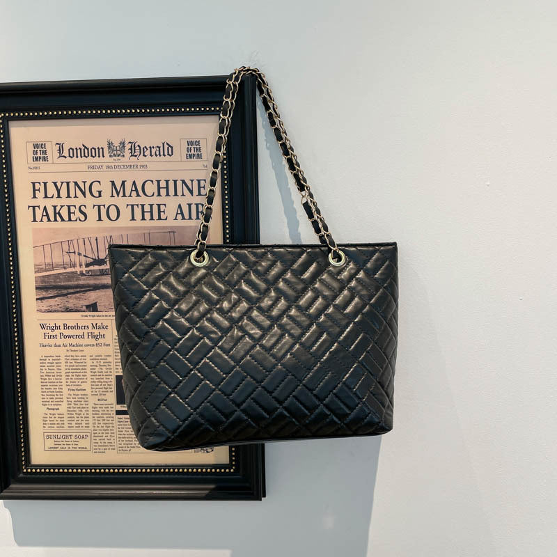 WoQuilted Tote Bag with Chain Handles