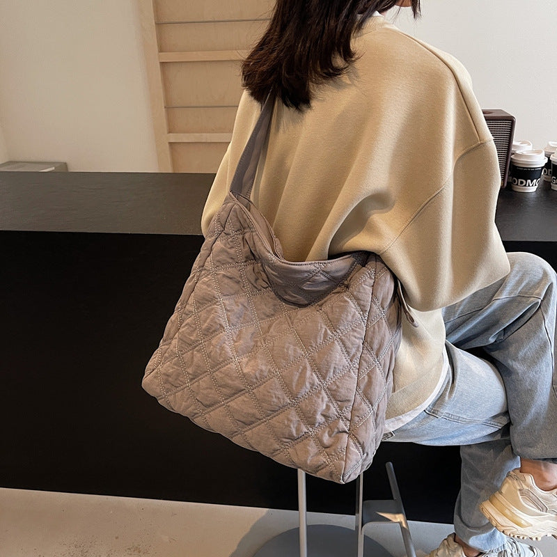 Quilted Soft Fabric Shoulder Bag Calm Wears