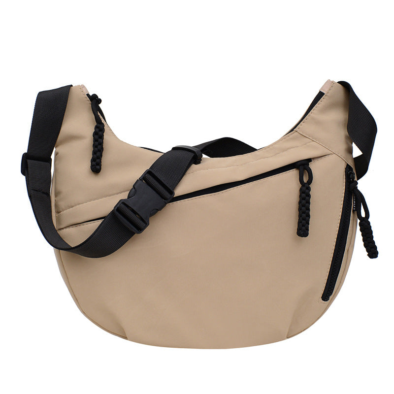 Practical shoulder bag with innovative carrying system