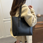 Women’s tote bag made of structured synthetic leather with a stylish detail-https://detail.1688.com/offer/1028567193083.html-Calm Wears-Black-nothing-Calm Wears