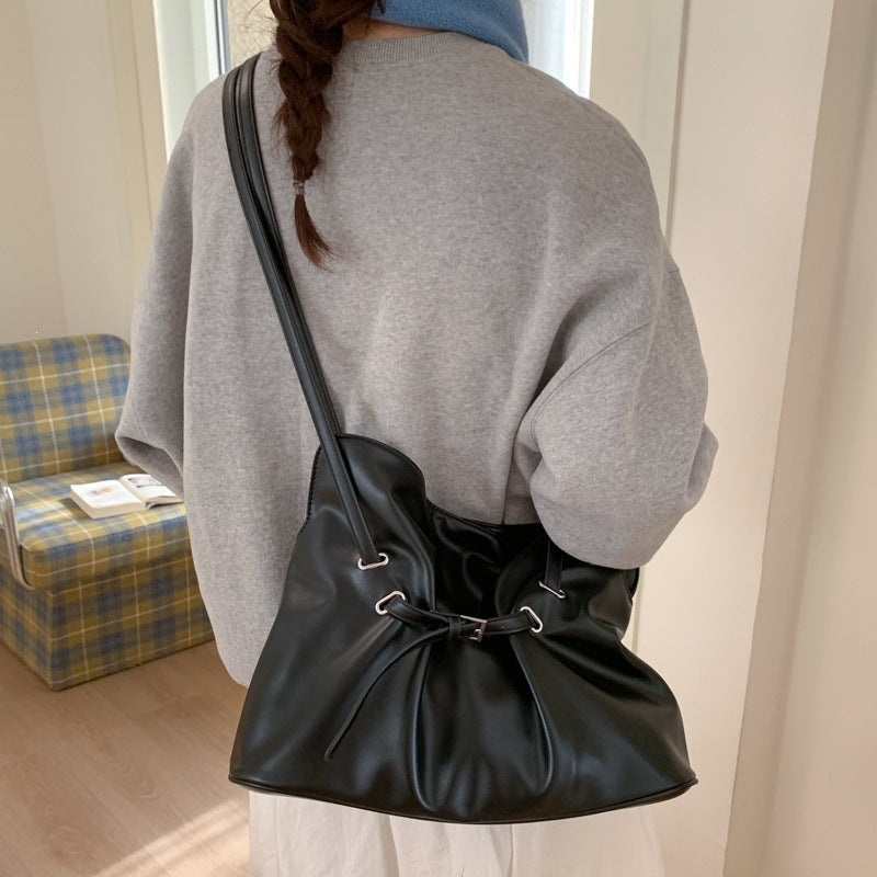 Women's shoulder bag made of high-quality synthetic leather with adjustable drawstring-https://detail.1688.com/offer/1032927466117.html-Calm Wears-Braun-nothing-Calm Wears