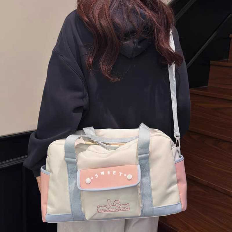 Trendy Multi-Functional Gym Duffle Bag