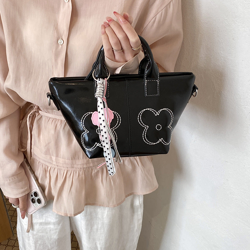 Fashion-Forward Handbag Calm Wears