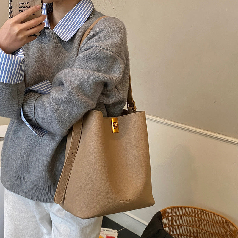 Ladies elegant Tote Bag with modern closure-https://detail.1688.com/offer/995598564070.html-Calm Wears-Khaki-nothing-Calm Wears