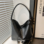 Textured Weave Handheld Shoulder Bag