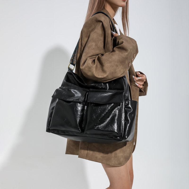 Chic Metallic Handbag Calm Wears